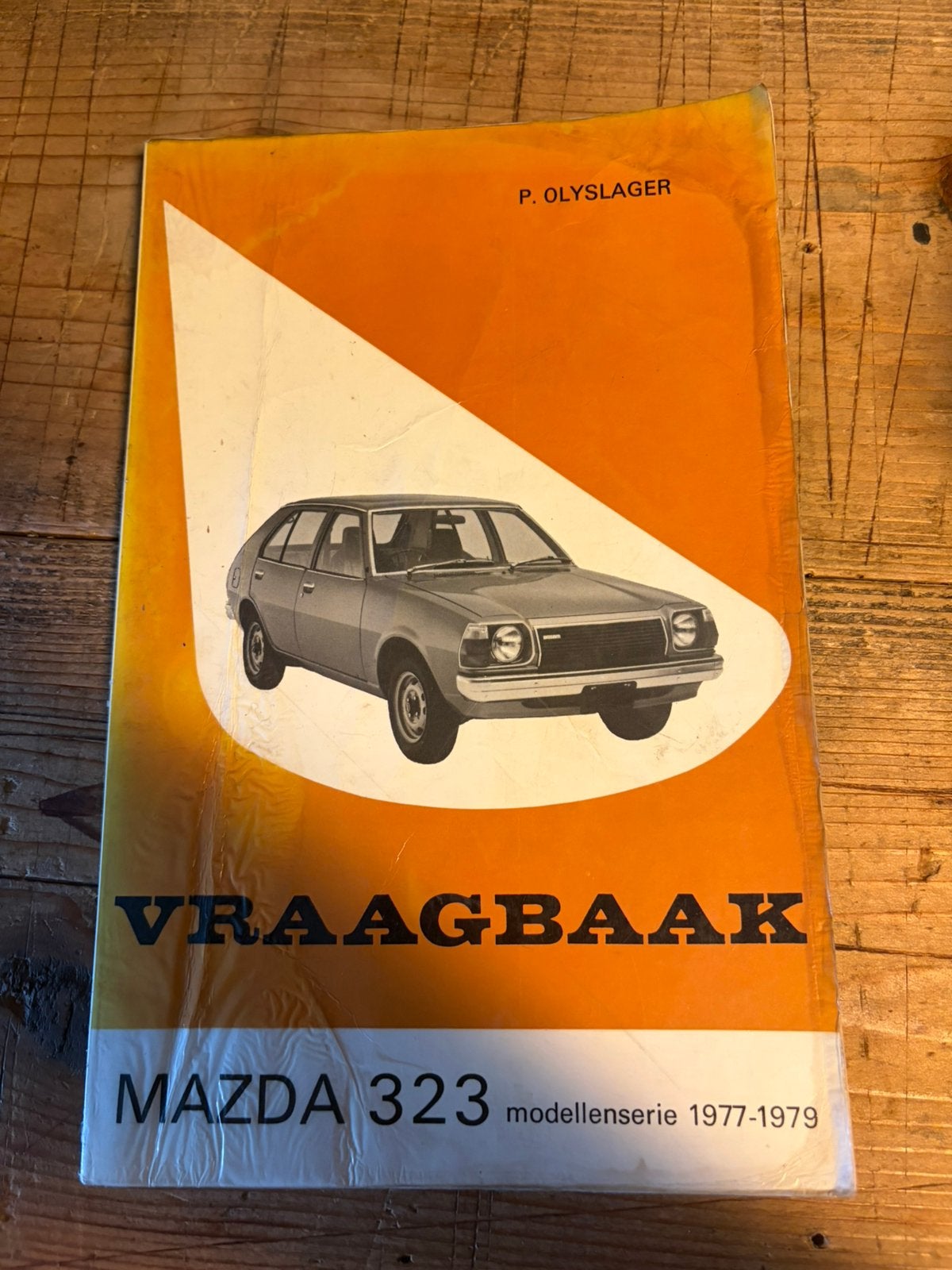 VRAAGBAAK MAZDA 323 modellenserie 1977-1979, Ophalen