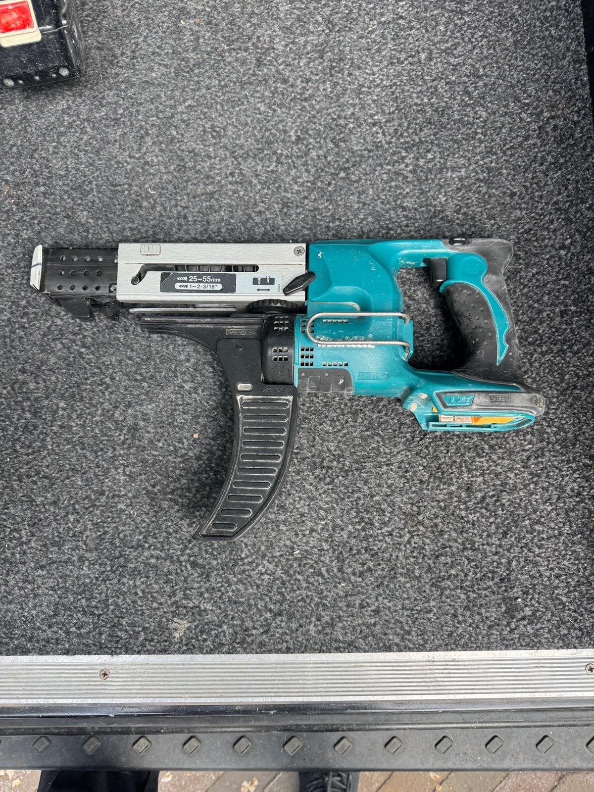 Makita band schroefmachine, Ophalen of Verzenden, Gebruikt, Boor- en Schroefmachine