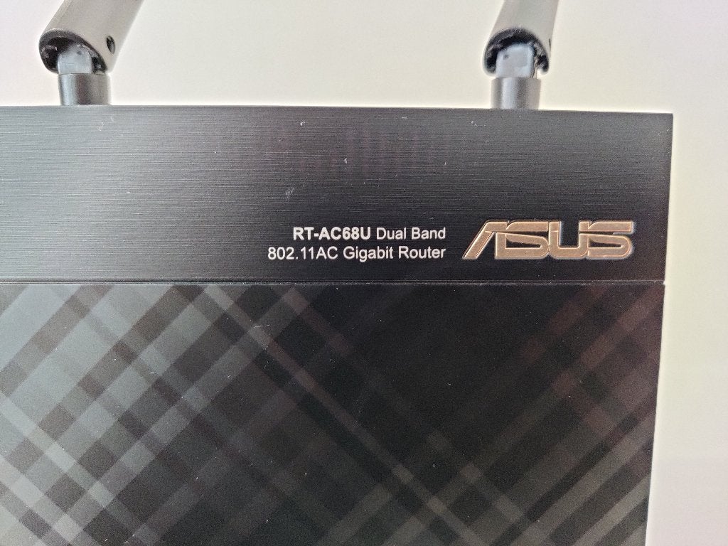 ASUS RT-AC68U Dual-Band Gigabit WiFi Router (Zwart), 1, Ophalen of Verzenden, Gebruikt, Router, ASUS