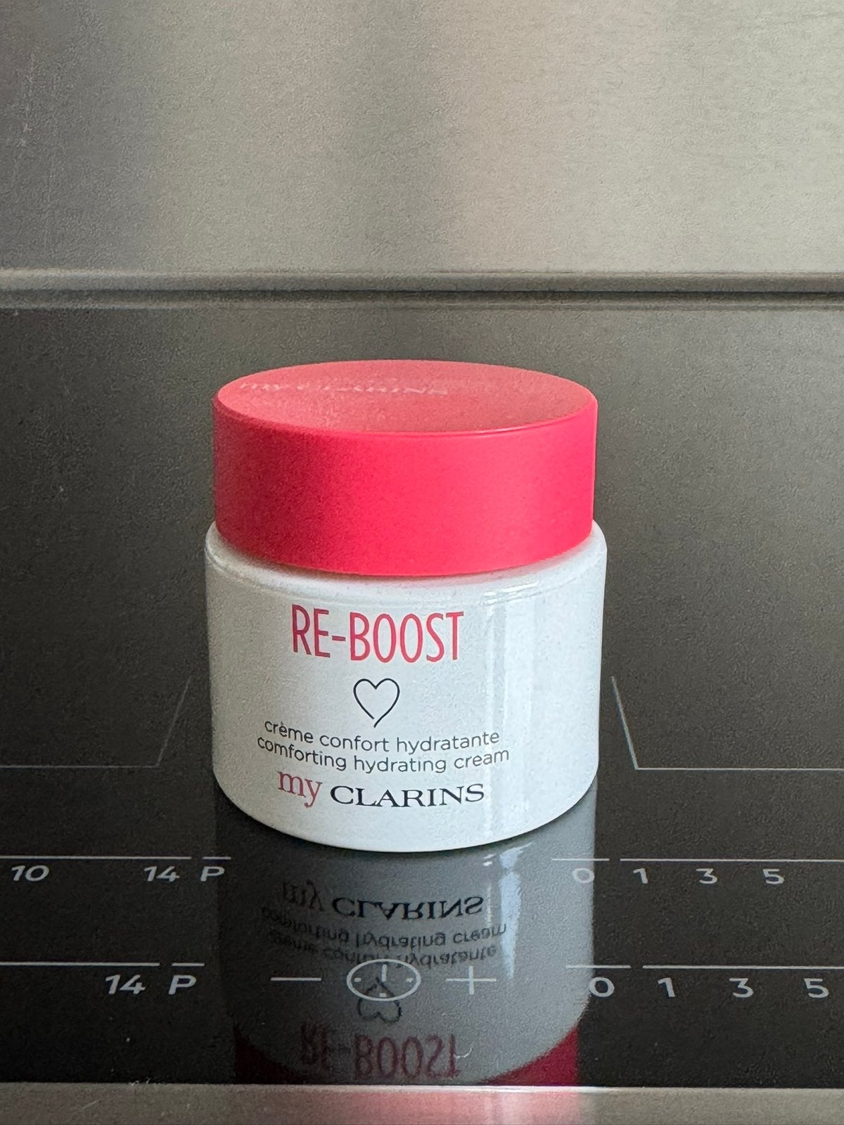 Clarins re-boost comforting hydrating cream 50ml nog 48ml in, Ophalen of Verzenden, Zo goed als nieuw, Gehele gezicht, Verzorging