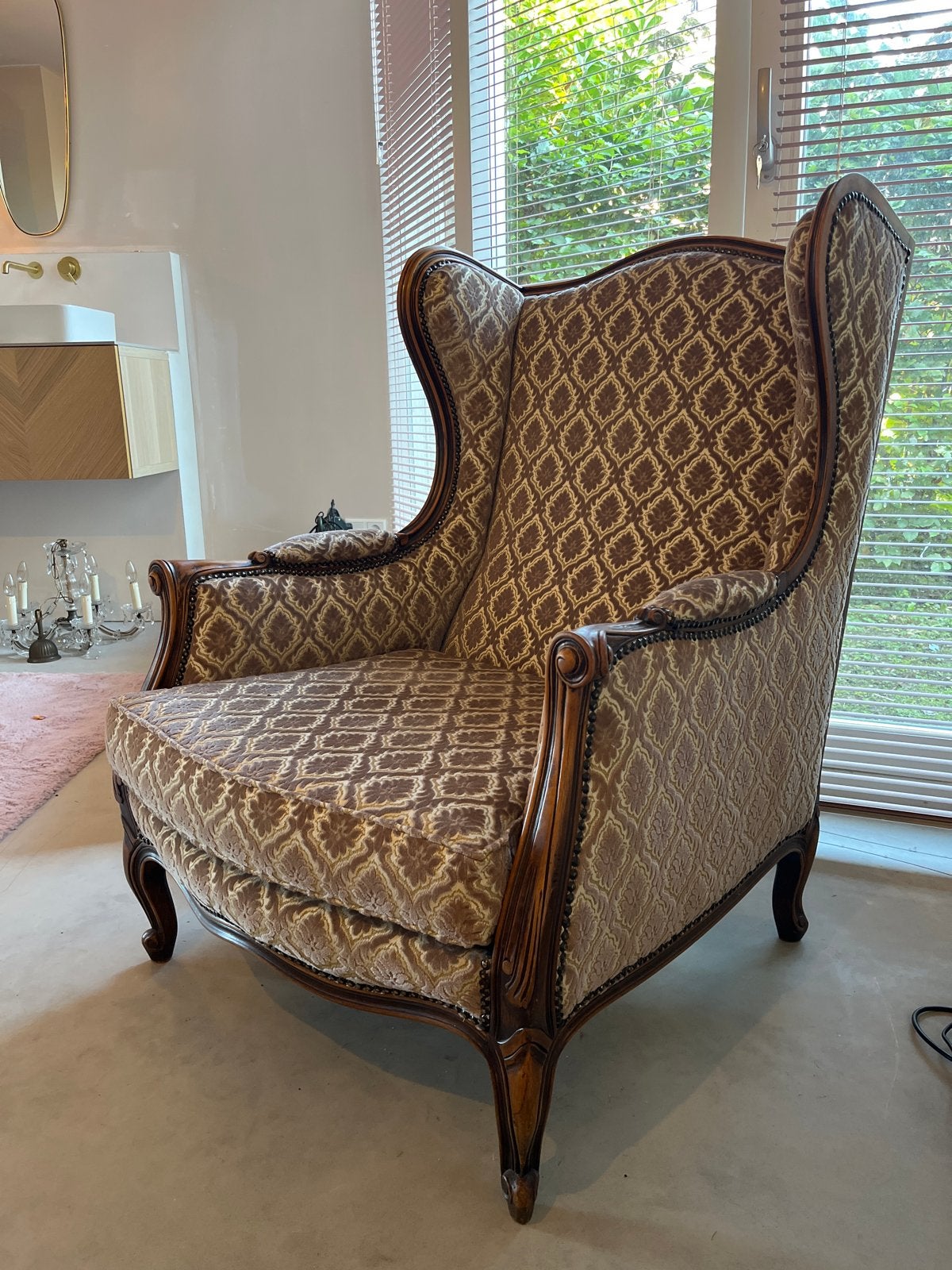 Antieke fauteuil met barok motief, Ophalen of Verzenden