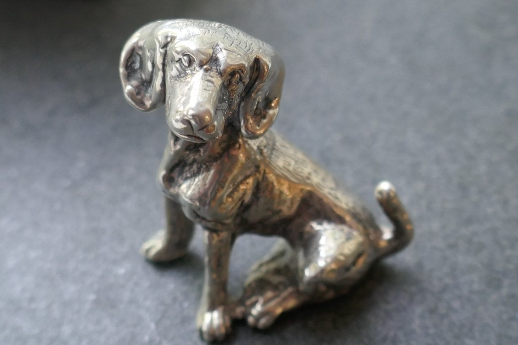 Zilveren beeldje van hond, Verzamelen, Verzenden, Zo goed als nieuw, Hond of Kat, Beeldje of Figuurtje