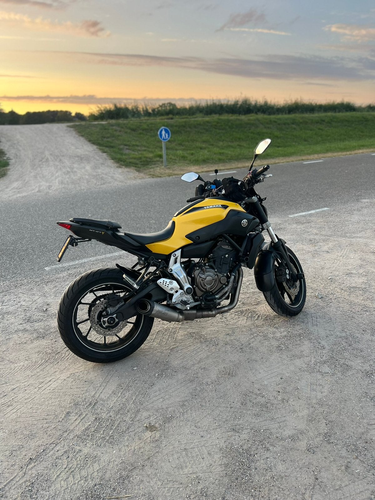 Yamaha MT-07 ABS A2 | 2015 SC-Project | Nieuwe banden, Particulier, Naked bike, Sportuitlaat