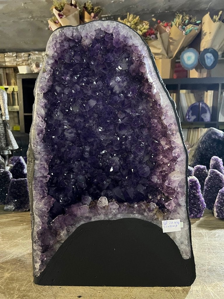 Amethist geode (97) mooi diep paars van kleur, Ophalen of Verzenden, Mineraal