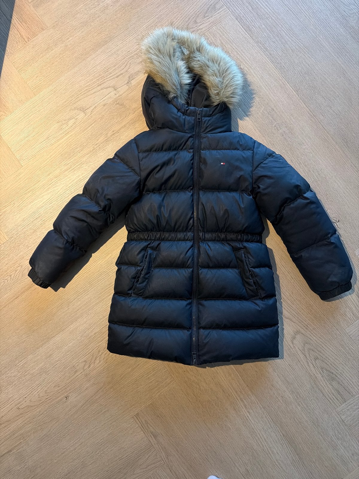 Tommy Hilfiger jas voor kinderen, maat 128 (8 jaar), Kinderen en Baby's, Ophalen of Verzenden, Zo goed als nieuw, Jongen of Meisje