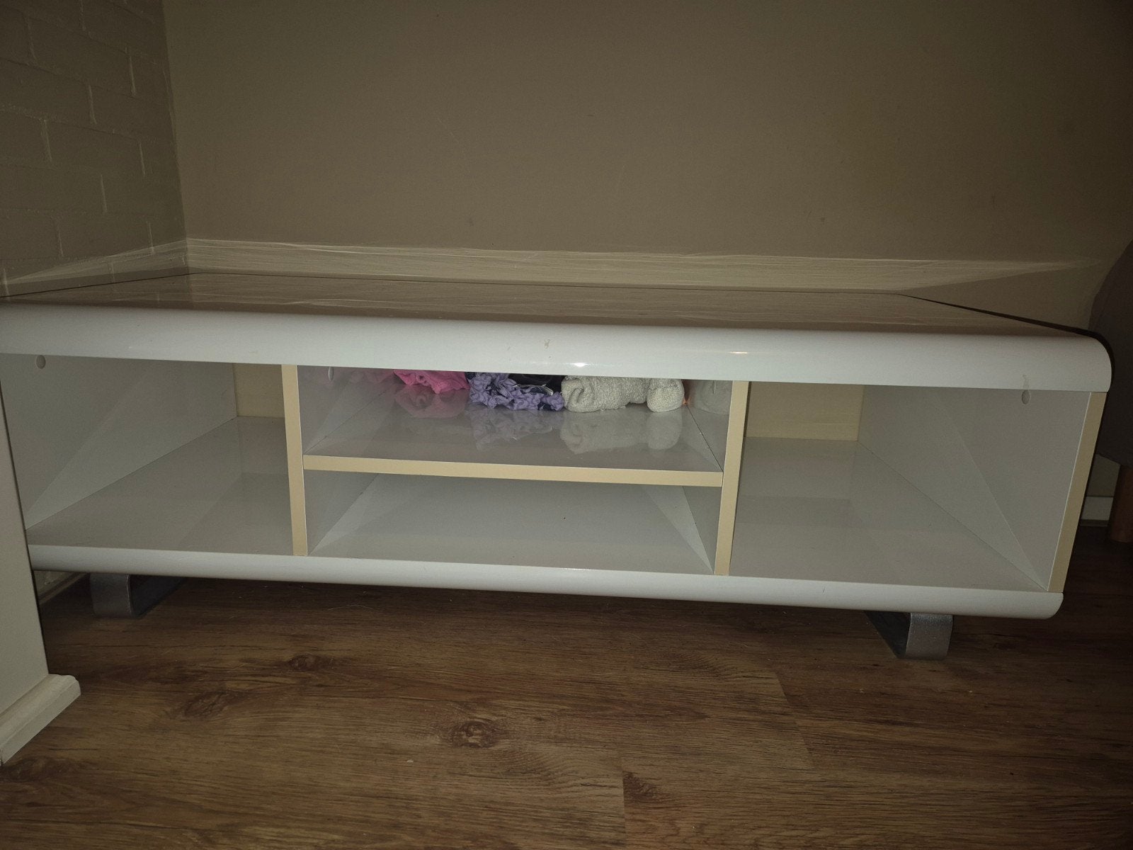 TV-meubel wit hoogglans – stevig en modern – 120 x 60 cm, Gebruikt, 100 tot 150 cm, Ophalen of Verzenden, Minder dan 100 cm