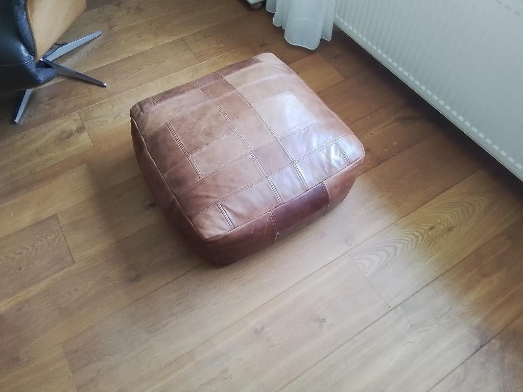 Poef, Huis en Inrichting, Banken | Voetenbanken en Poefen, Ophalen, Gebruikt, Algemeen, Leer
