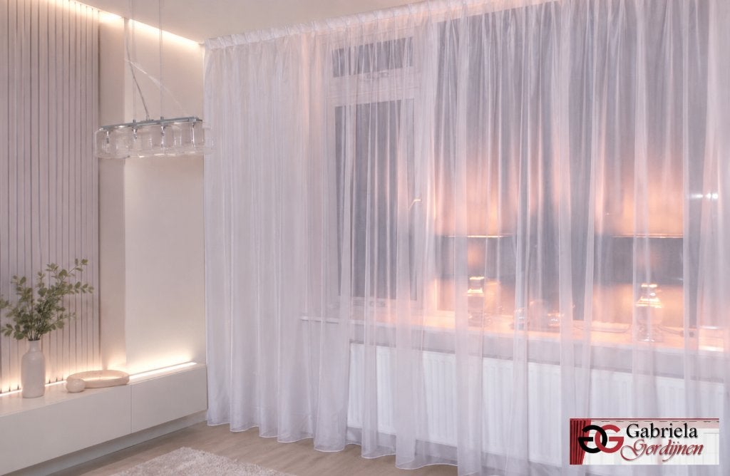 Showroom model vitrage met haakjes en vlinderploooi, 200 cm of meer, Wit, Ophalen of Verzenden, Zo goed als nieuw