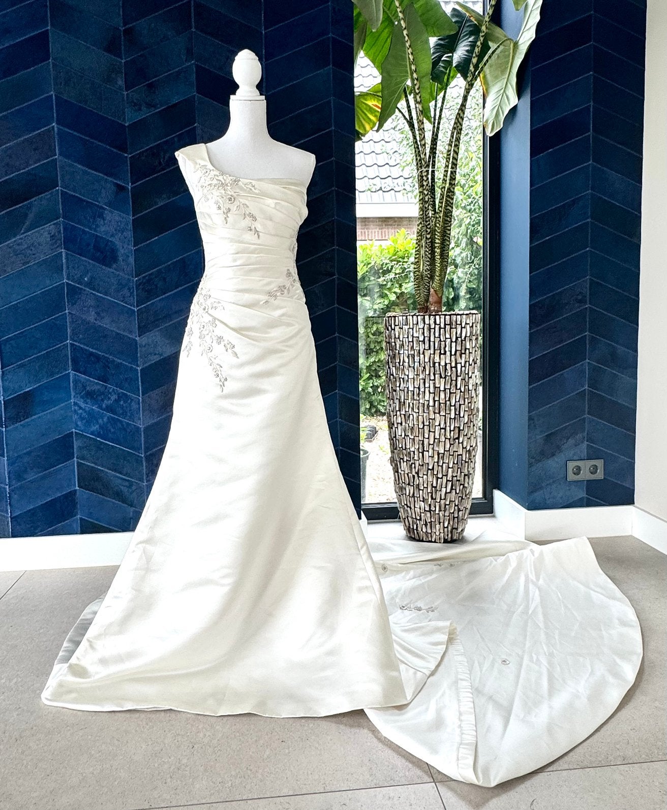 La Sposa – Pronovias bruidsjurk trouwjurk mt 42 - XL, Ophalen of Verzenden, Nieuw, Trouwjurk