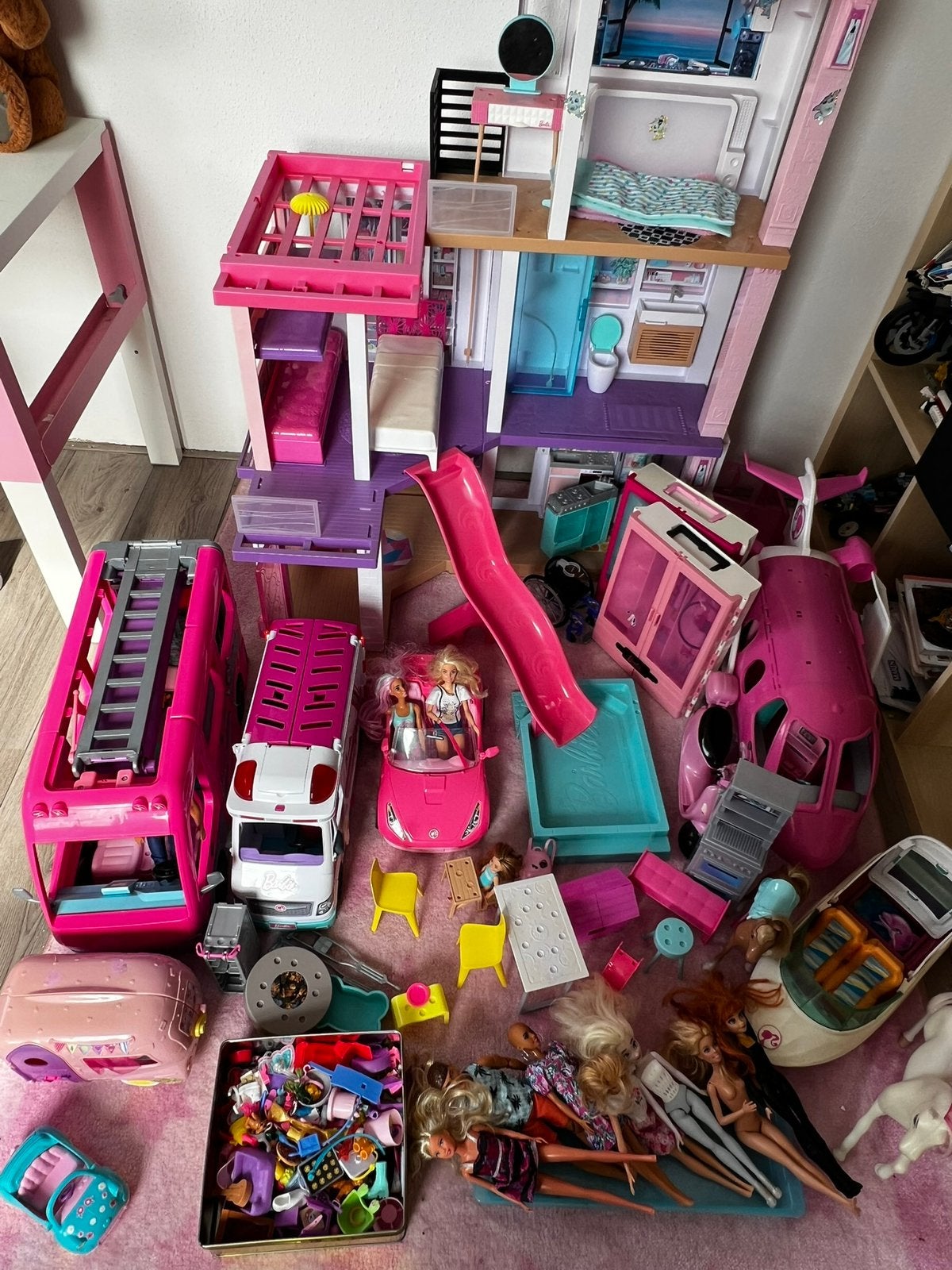 Mega barbie collectie, Kinderen en Baby's, Speelgoed | Poppenhuizen, Ophalen, Zo goed als nieuw, Toebehoren