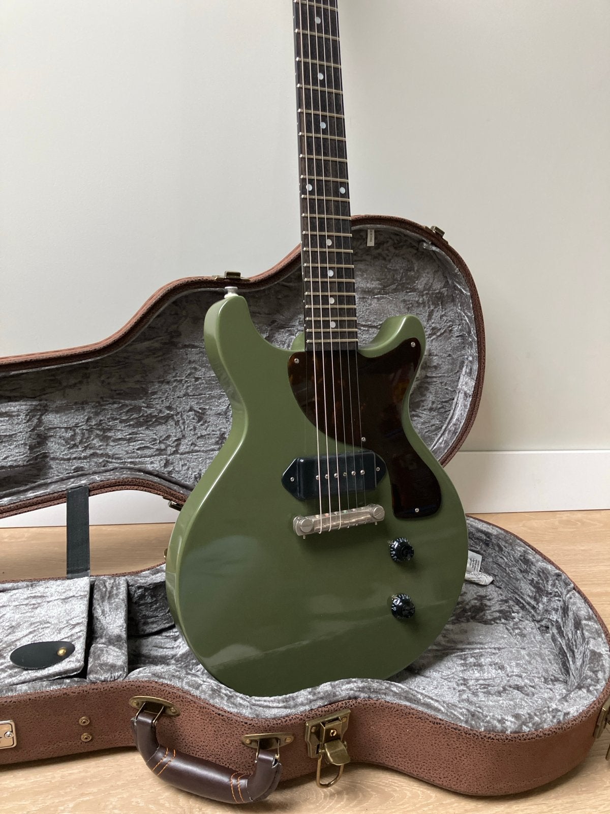 Eastman SB55 DC/TV limited edition Olive Drab Les Paul Jr, Ophalen of Verzenden, Zo goed als nieuw, Solid body, Overige merken