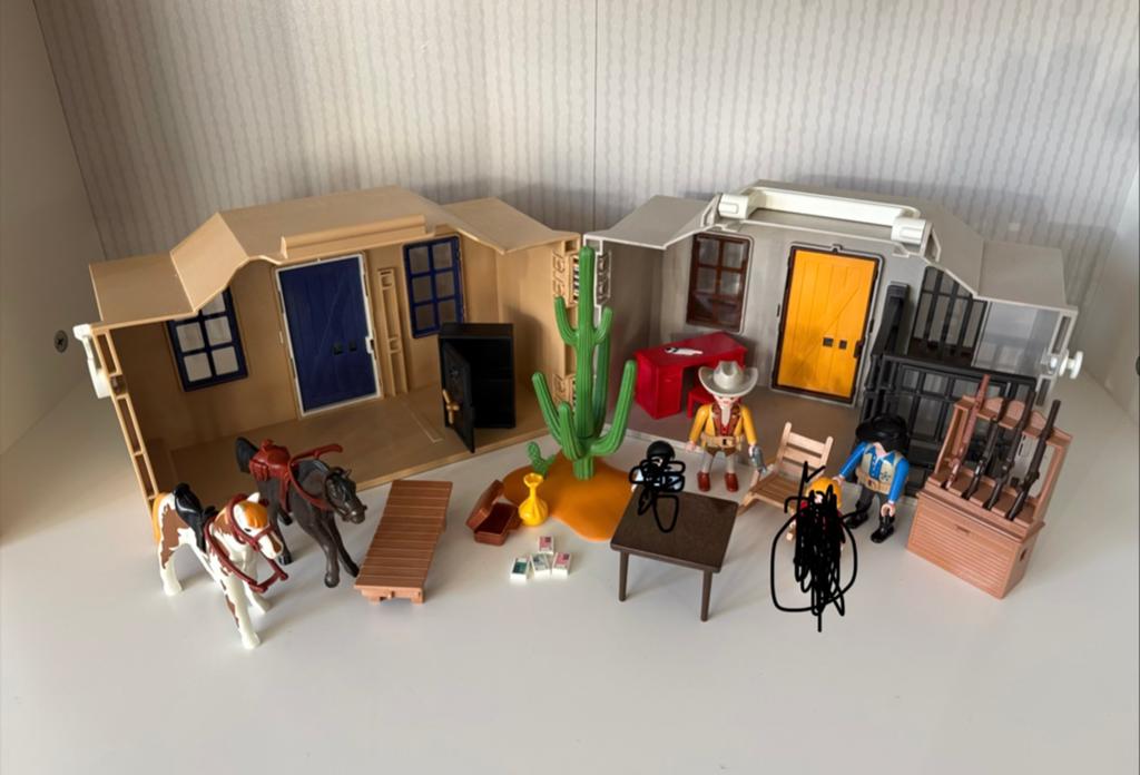 Playmobil 4398 Western stad sheriff/bank met accessoires, Ophalen of Verzenden, Zo goed als nieuw, Complete set