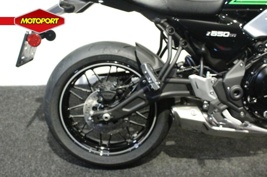 Kawasaki Z650 RS, Bedrijf, Naked bike