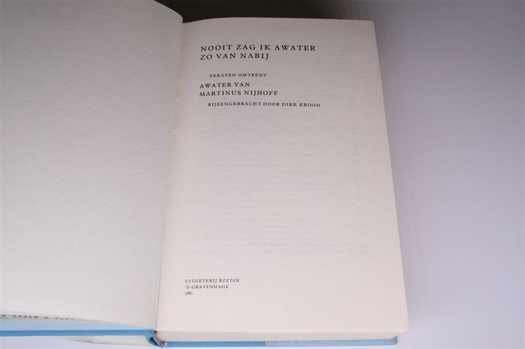 Martinus Nijhoff\'s Awater — Interpretaties en Analyses, Ophalen of Verzenden, Gelezen