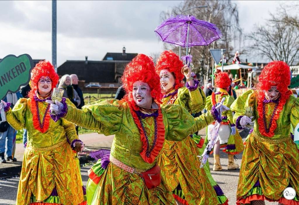 Loopgroep 19 personen carnaval barok kostuums, groen en goud, Kleding | Dames, Carnavalskleding en Feestkleding, Ophalen, Carnaval