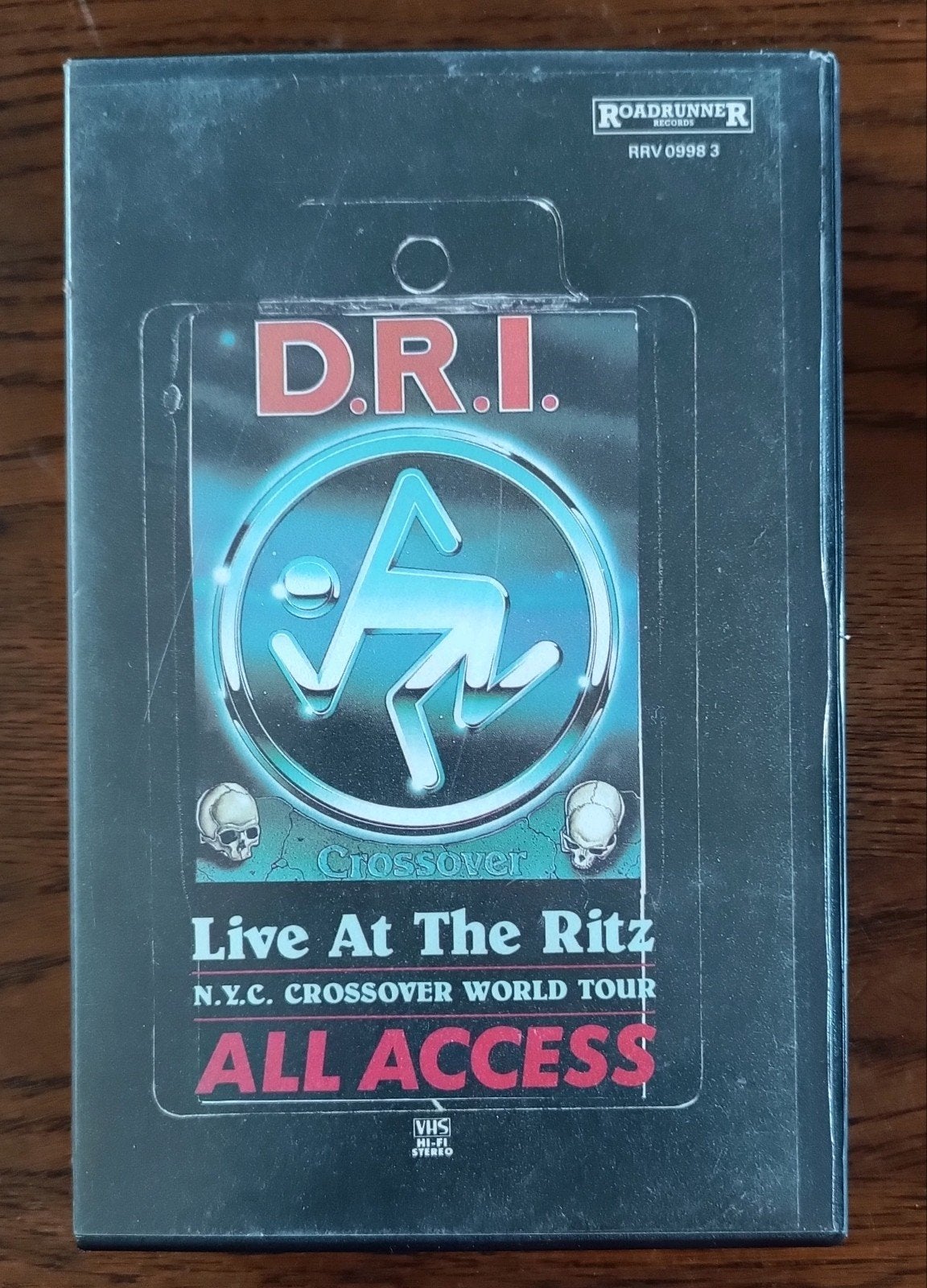 D.R.I. Live at the Ritz N.Y.C. Crossover World Tour VHS, Cd's en Dvd's, VHS | Film, Vanaf 12 jaar, Ophalen of Verzenden, Zo goed als nieuw