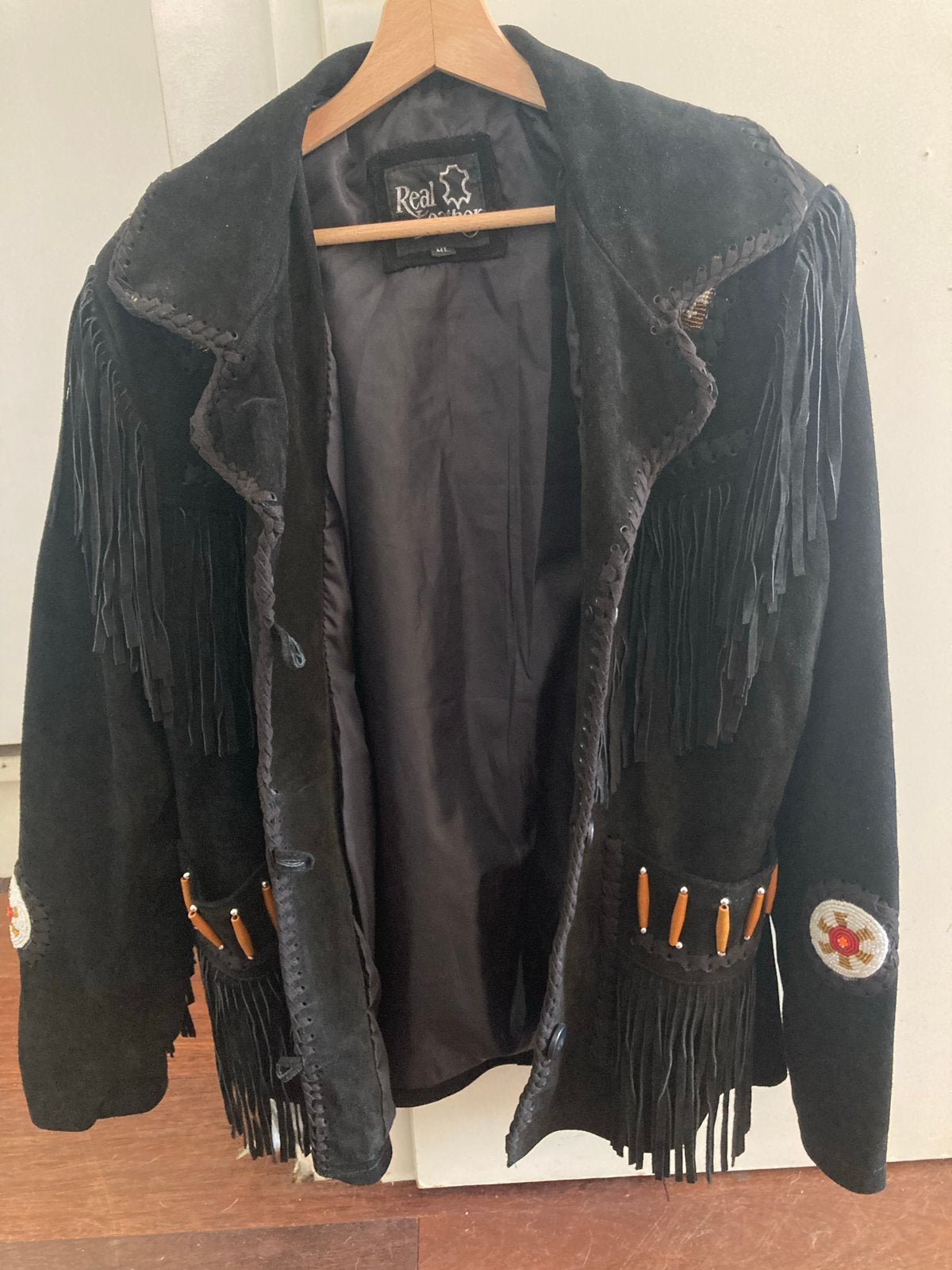 Zwarte suède franjejas met kralen - XL, Ophalen of Verzenden, Nieuw, Maat 42/44 (L), Zwart