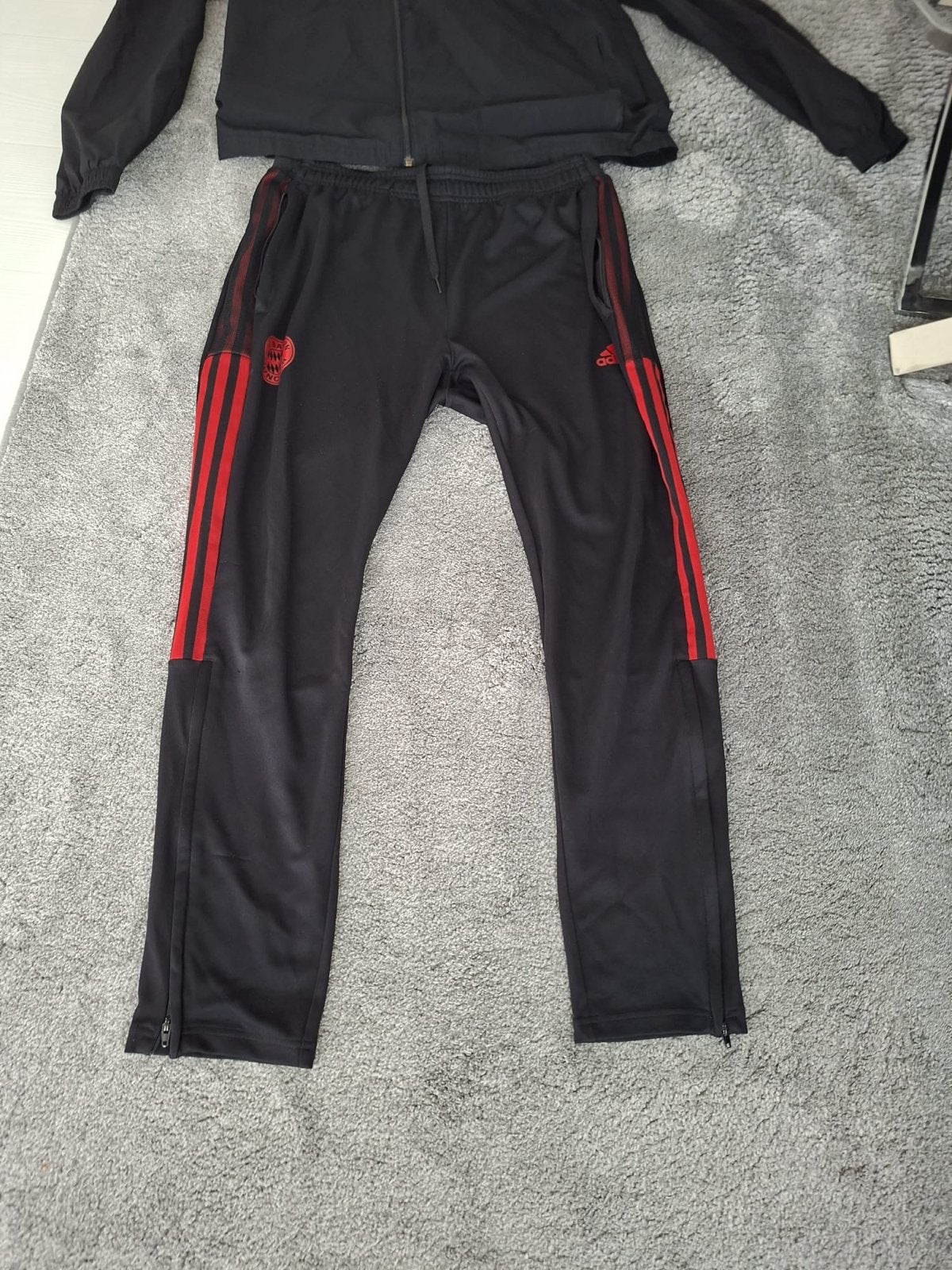 Adidas Bayern München Trainingspak - Zwart/Rood, Ophalen, Maat 48/50 (M), Zwart, Voetbal