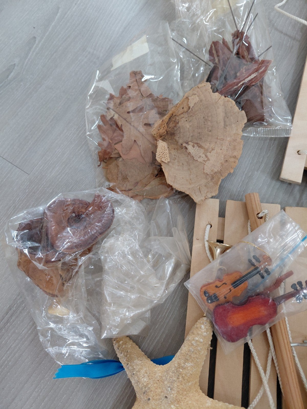 Diverse knutselmaterialen en decoratiepakket, Ophalen