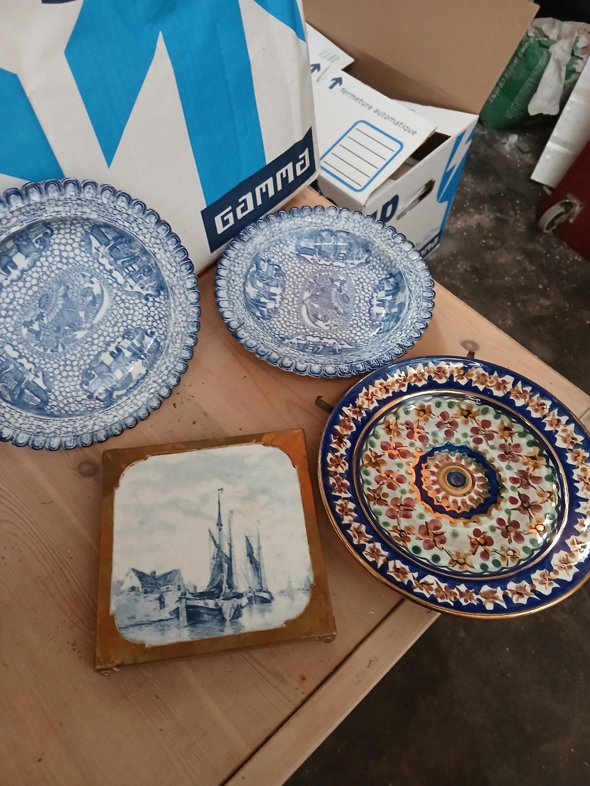 Antieke decoratieve borden en tegels, Ophalen of Verzenden