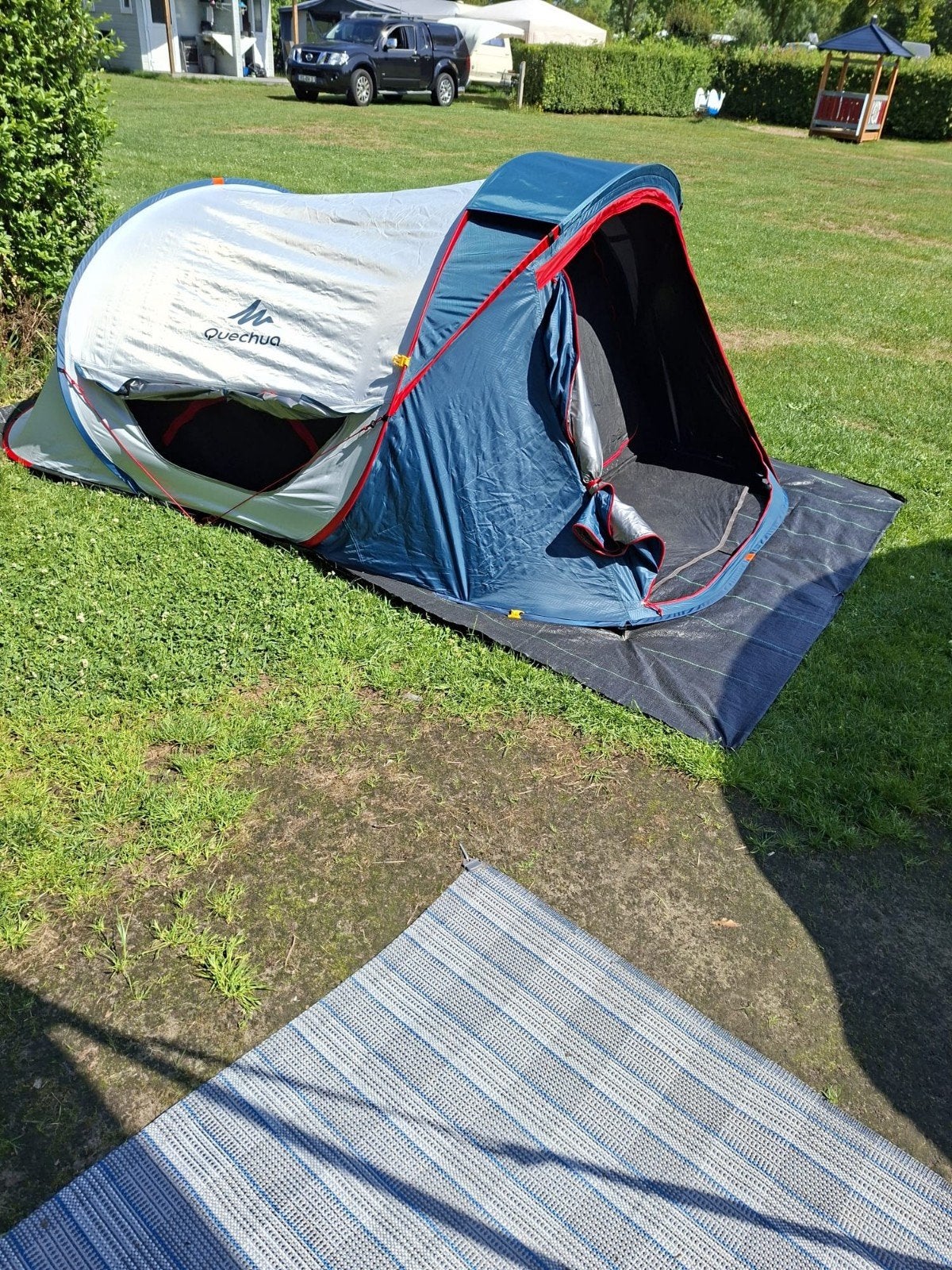 2x Quechua 2 Seconds 2 XL Fresh & Black pop-up tent, Ophalen of Verzenden, Zo goed als nieuw, Tot en met 2