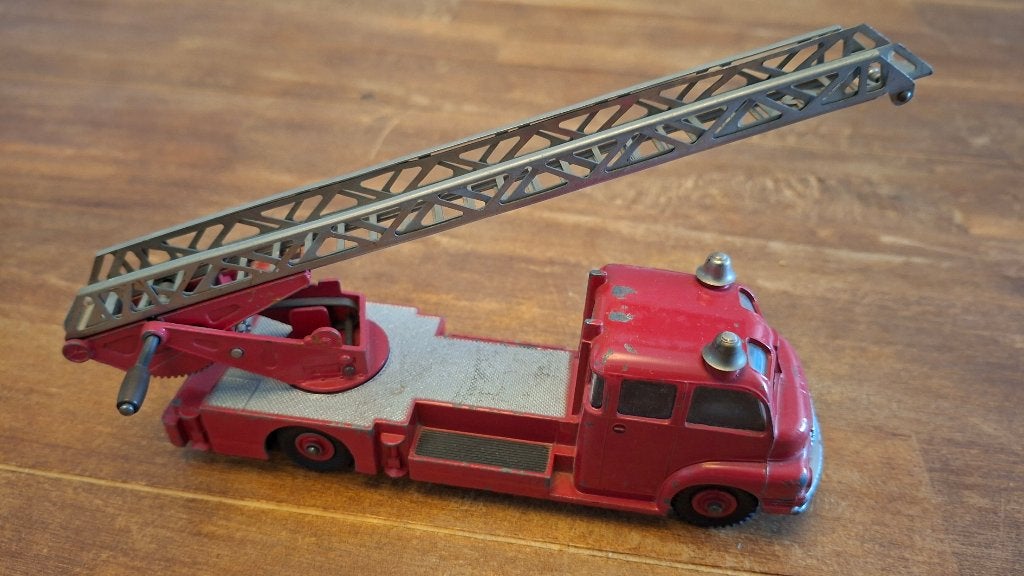 Dinky Supertoys, Turntable Fire Escape, Ophalen of Verzenden, Gebruikt, Auto, Dinky Toys