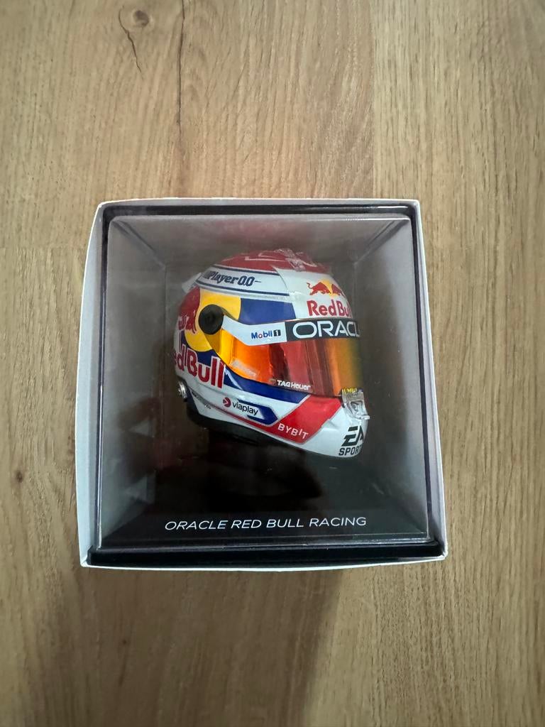 Max Verstappen Red Bull Racing helm schaalmodel 2023, Overige merken, 1:50 of kleiner, Overige typen, Nieuw