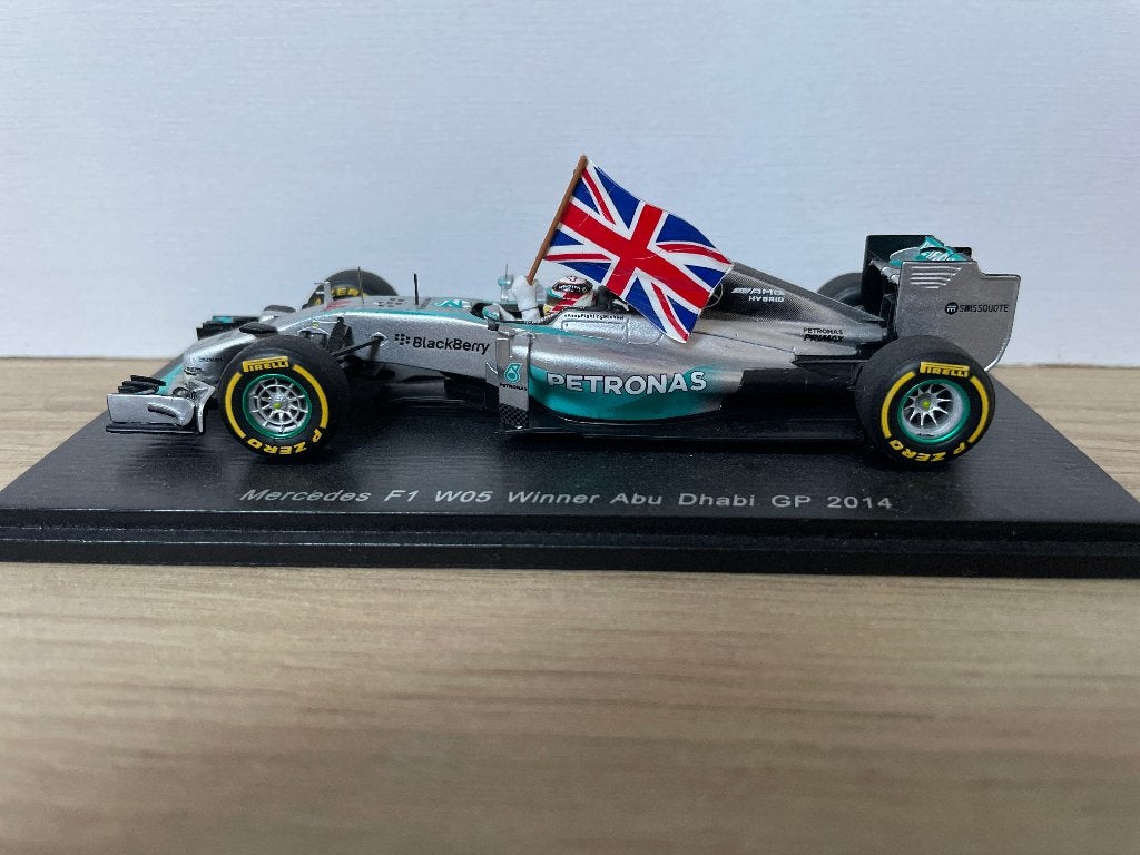 Lewis Hamilton 2014 Mercedes champion abu dhabi Spark 1:43, Ophalen of Verzenden, Zo goed als nieuw, Auto, Overige merken