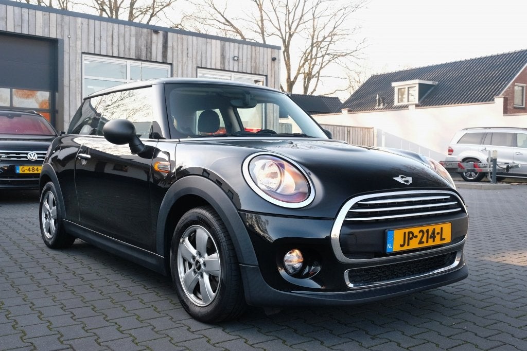 MINI Cooper 1.2 One Pepper (bj 2014), Voorwielaandrijving, Stof, Gebruikt, 4 stoelen