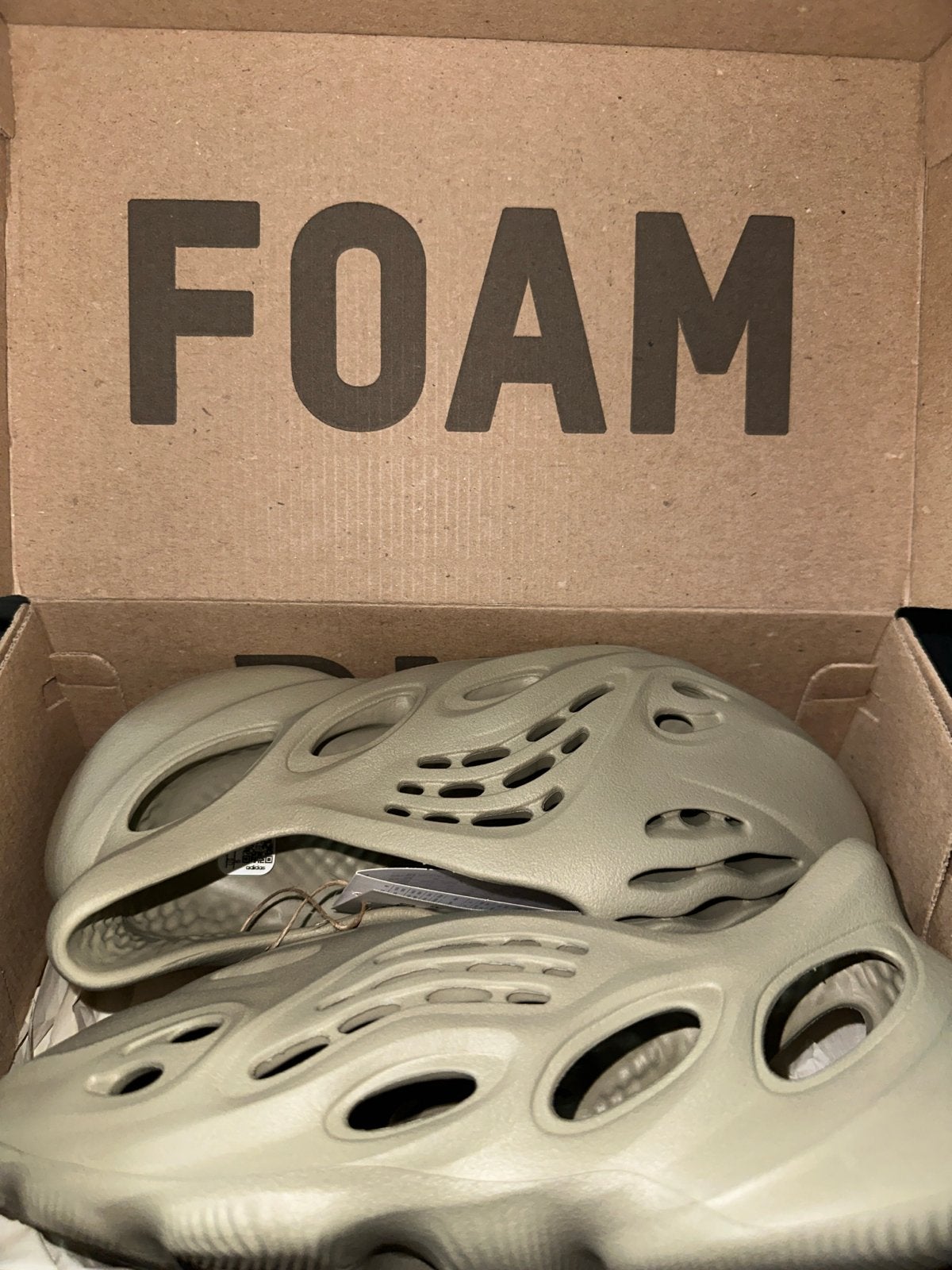 Yeezy Foam Runner MAAT 38, Kleding | Heren, Schoenen, Ophalen, Nieuw, Overige kleuren, Slippers