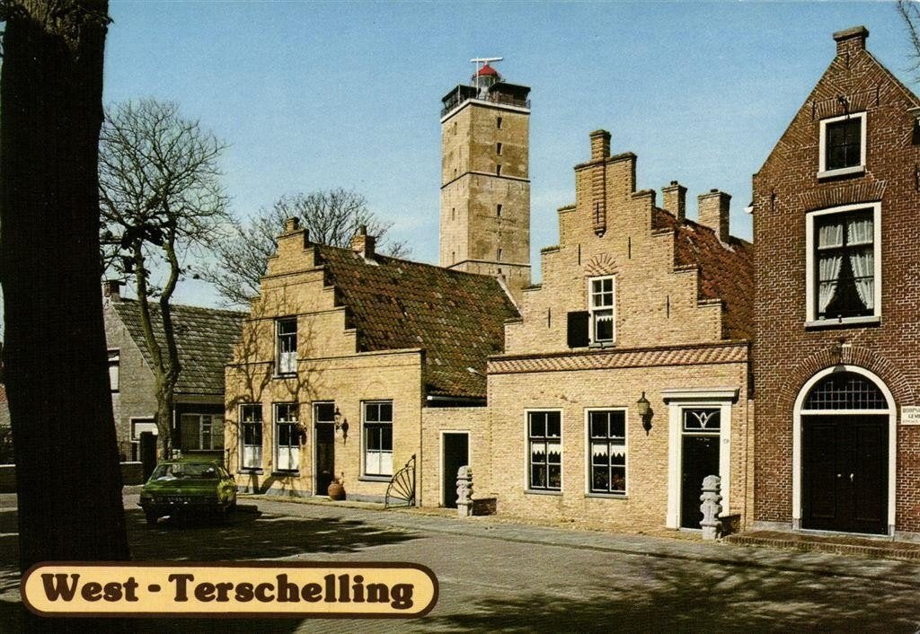 West-Terschelling - dorpsgezicht Brandaris - 1984 gelopen, Ophalen of Verzenden, 1980 tot heden, Gelopen, Friesland