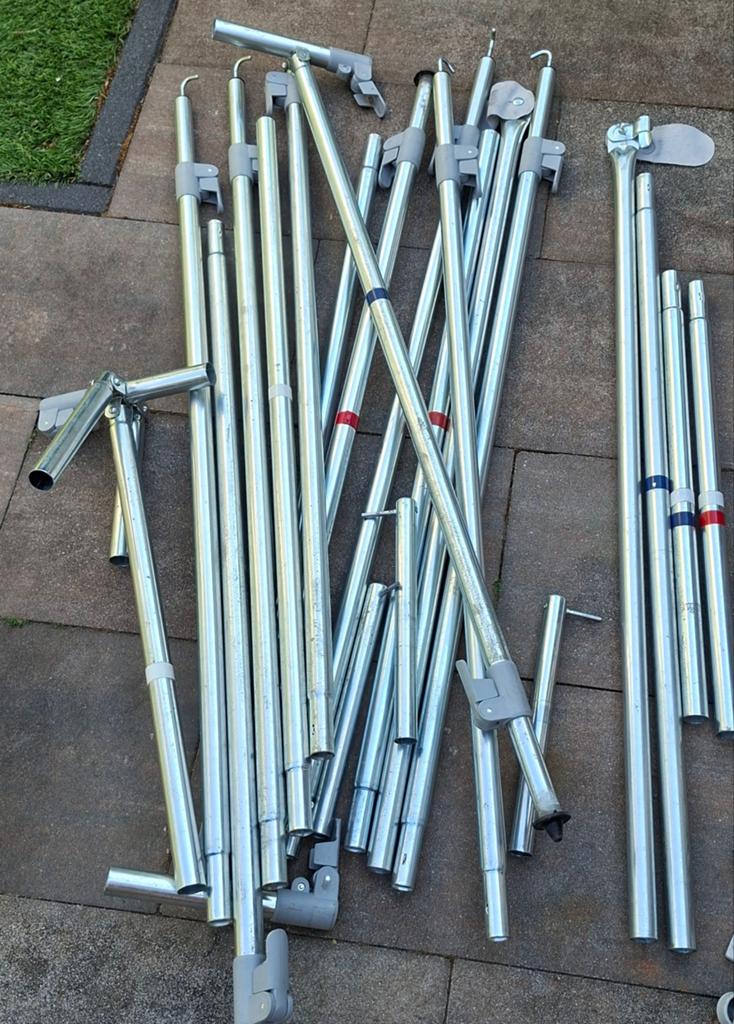 Complete stokkenset voor Dorema voortent. 2,40 en 3 m diep, Ophalen, Gebruikt