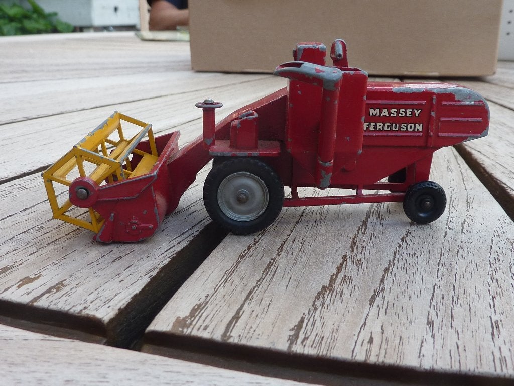 Vintage combine Massey Ferguson by Lesney/Matchbox, Ophalen of Verzenden, Gebruikt