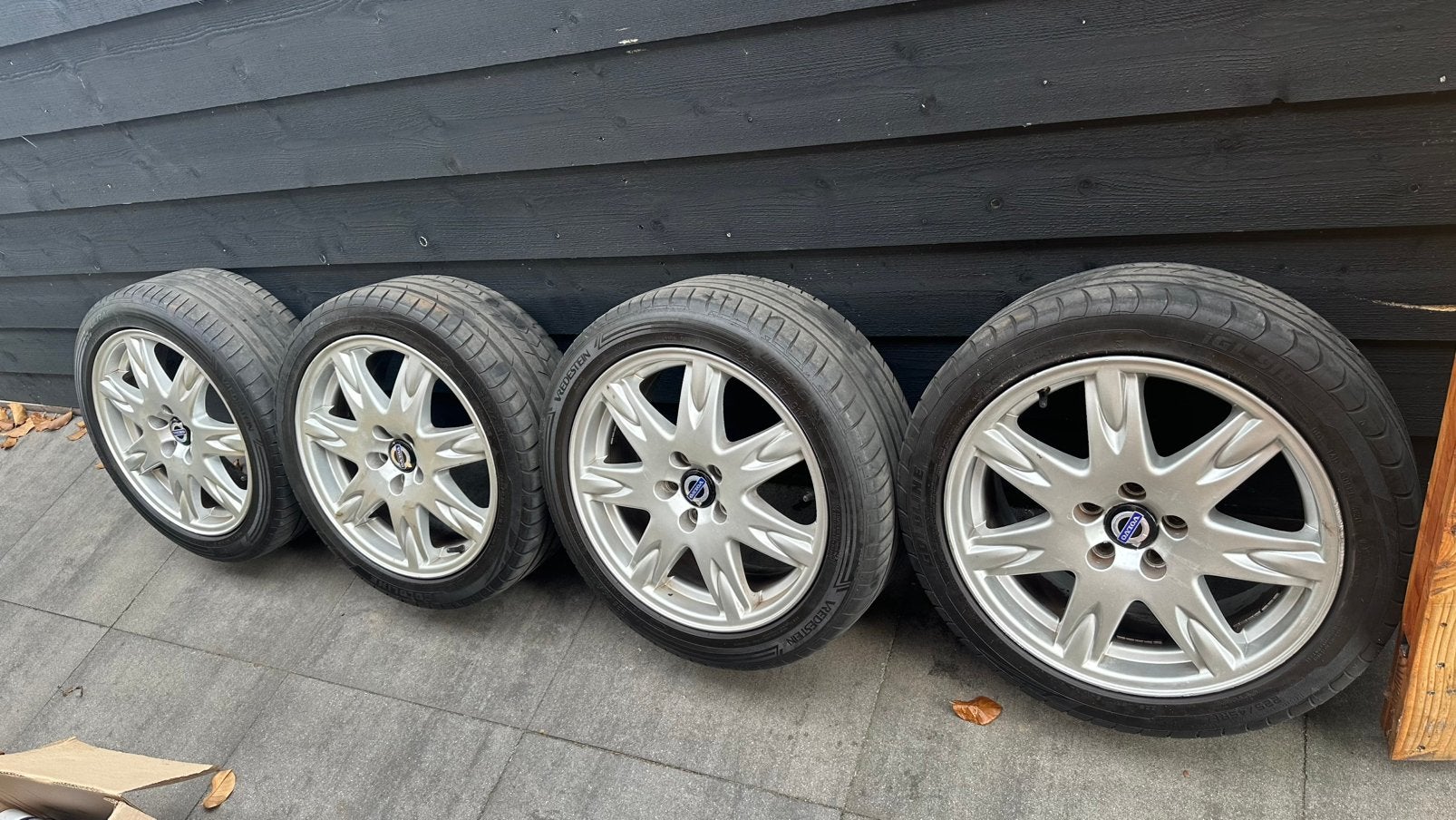 Volvo 17 inch “THOR” velgen met banden, Ophalen, Gebruikt, Volvo