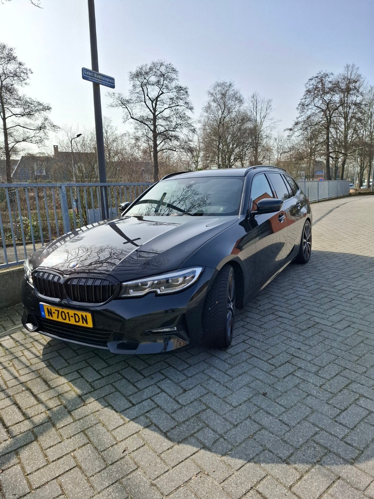 BMW 3-Serie 318i 2021 Zwart Uniek! Handgeschakeld!, Auto's, 1998 cc, Zwart, 1535 kg, Leder en Stof