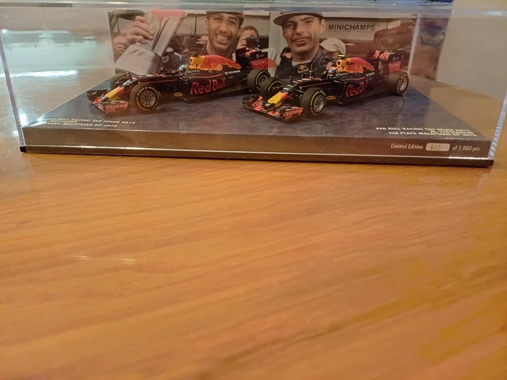 Red Bull Racing RB12  Maleisische GP Max verstappen, Ophalen of Verzenden, Zo goed als nieuw, Auto, MiniChamps