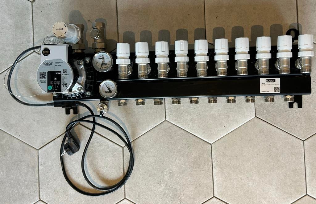 Robot Standaard Pro verdeler 10-groeps vloerverwarming, Ophalen, 30 tot 80 cm, Overige typen, Zo goed als nieuw