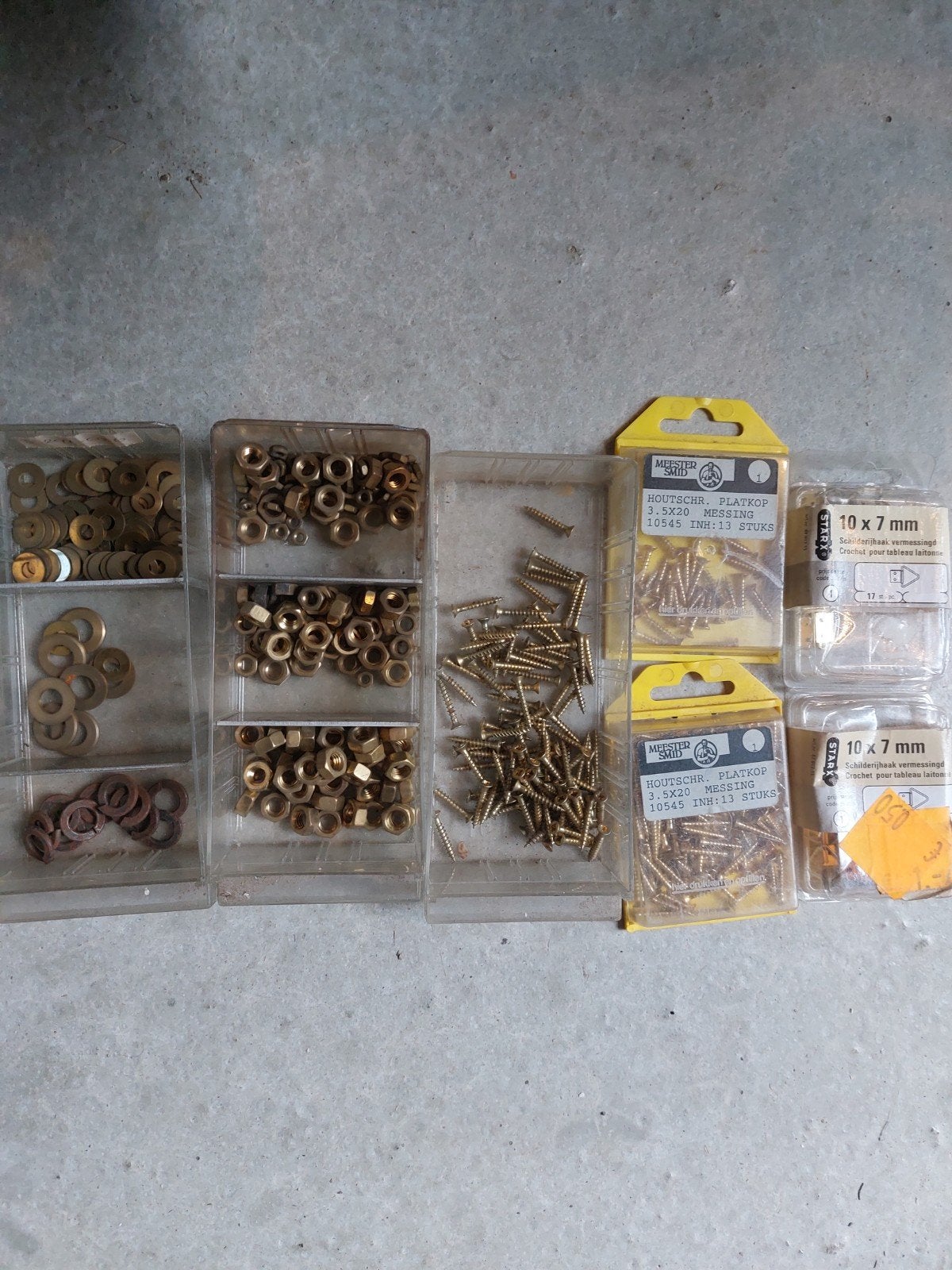 Messing moeren, ringen, schroeven, Ophalen, Minder dan 50 mm, Schroeven