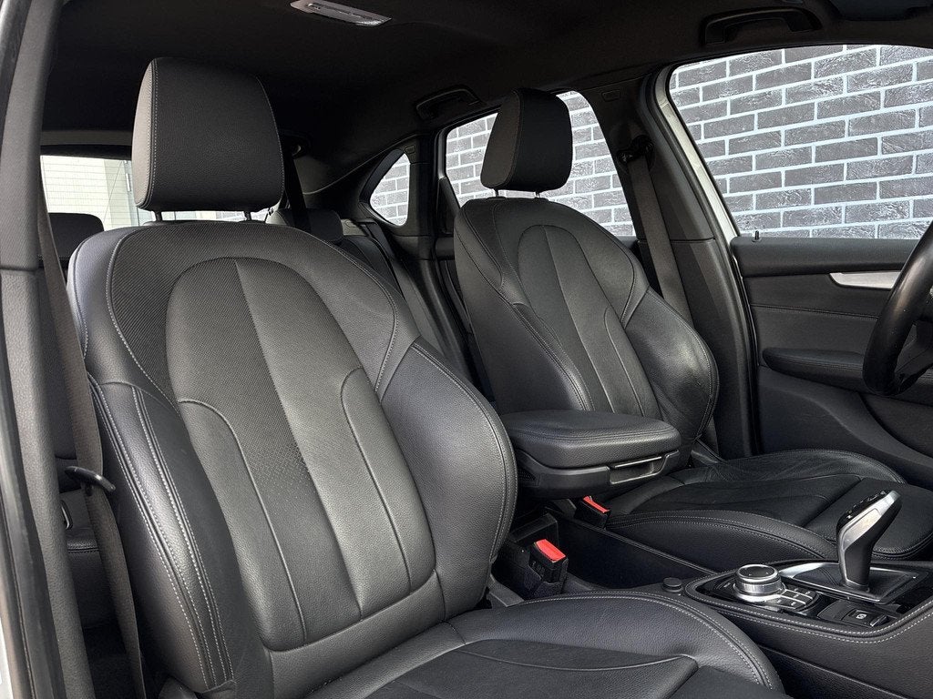 BMW 2-serie Active Tourer 220i High Executive | M-Sport | He, Auto's, BMW, 1998 cc, Gebruikt, Zilver of Grijs, 2-Serie Active Tourer