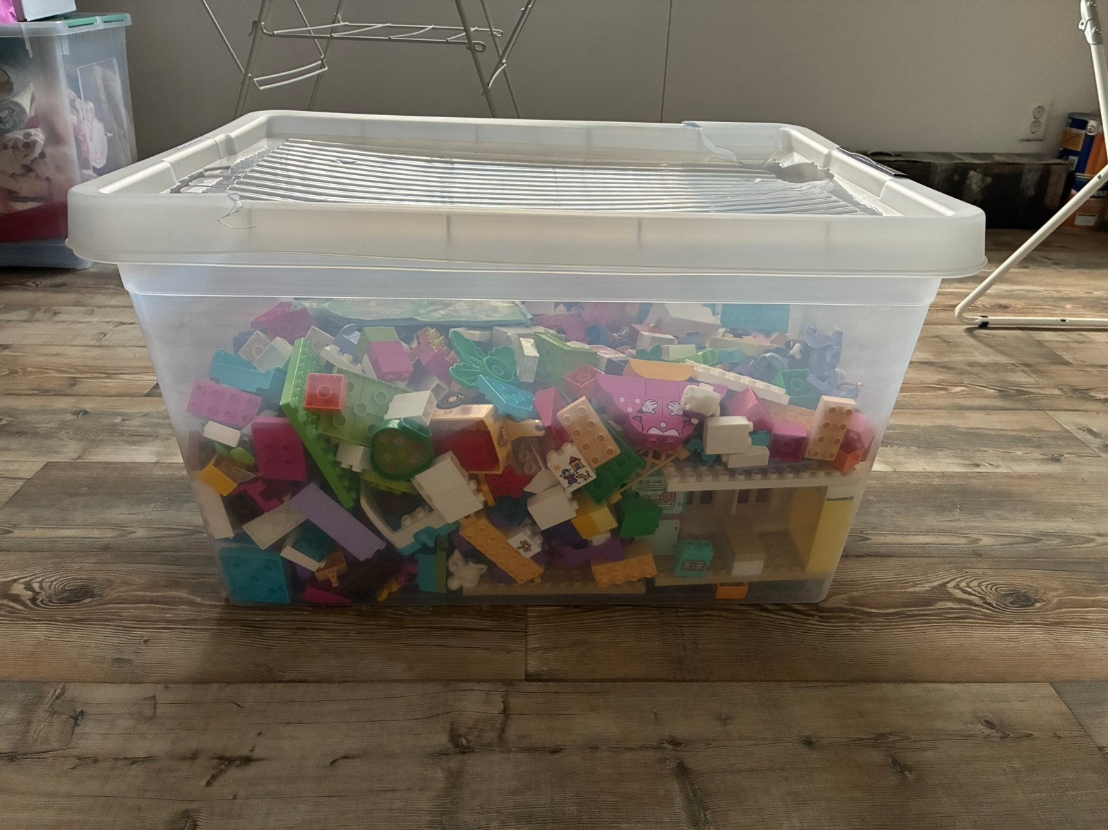 Grote bak vol met Duplo, Ophalen, Zo goed als nieuw