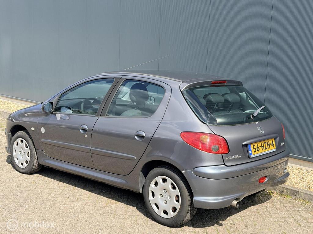 Peugeot 206 1.4 Génération NAP/NETTEAUTO/CRUISE, Voorwielaandrijving, 31 €/maand, Origineel Nederlands, Bedrijf