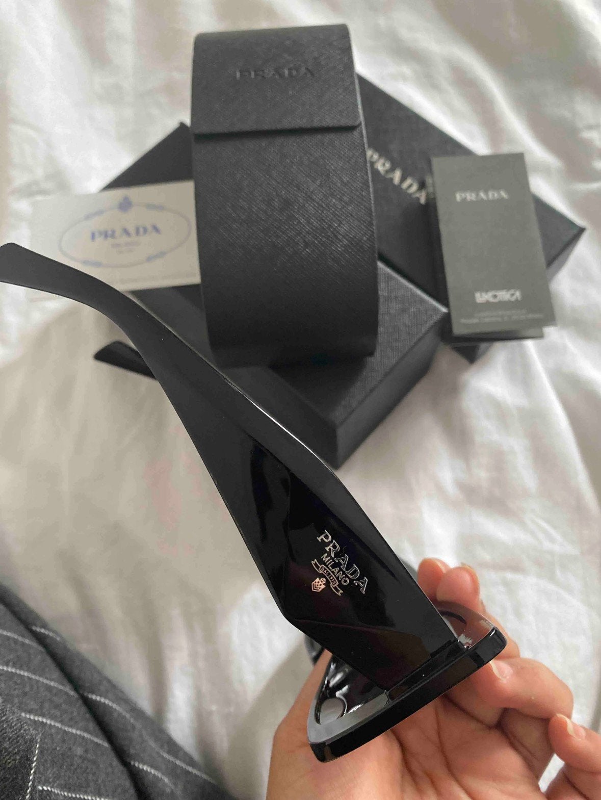 Zwarte Prada Symbole zonnebril nieuw, Zonnebril, Prada, Zwart, Nieuw