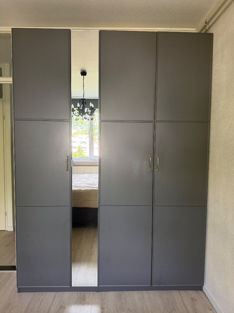Mooie, ruime IKEA PAX kledingkast (175x236 cm) – met spiegel, Overige materialen, Gebruikt, 200 cm of meer, 150 tot 200 cm