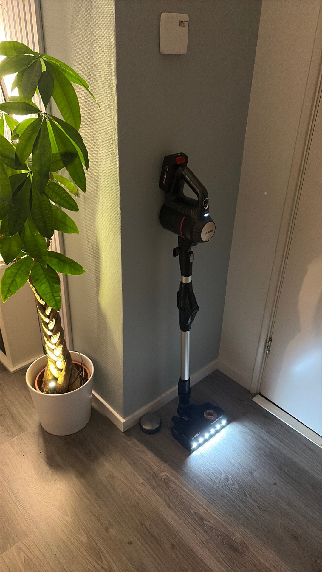 Bosch Unlimited 7 Steelstofzuiger – Zwart Z.G.A.N., Ophalen, Zo goed als nieuw, Minder dan 100 cm
