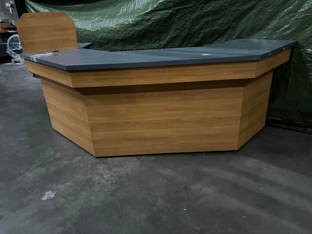 GRATIS BUREAU, Overige typen, Gebruikt, Kantoor, 300 cm
