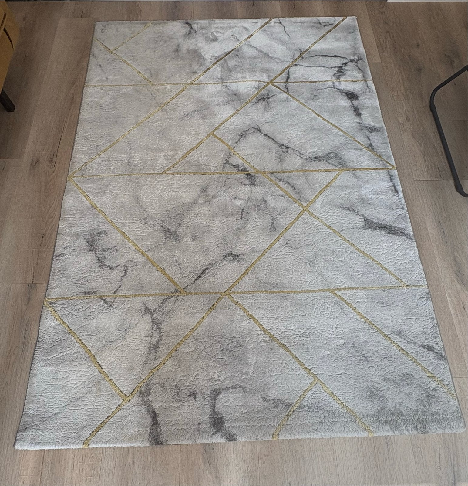 Vloerkleed Marmora 133x190 cm grijs wit goud, Ophalen, Gebruikt, 100 tot 150 cm, 150 tot 200 cm