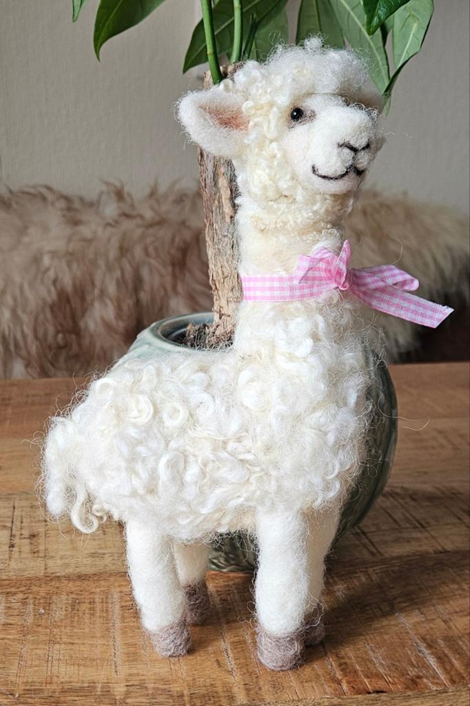 Alpaca van wol gemaakt dmv naaldvilttechniek, Ophalen of Verzenden