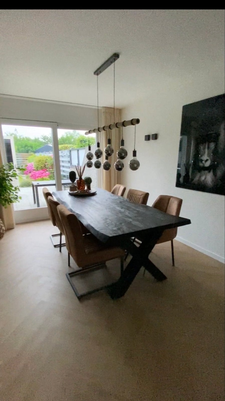 Robuuste Eettafel Zwart Hout met X-poten, Ophalen, 100 tot 150 cm, 200 cm of meer, Zo goed als nieuw