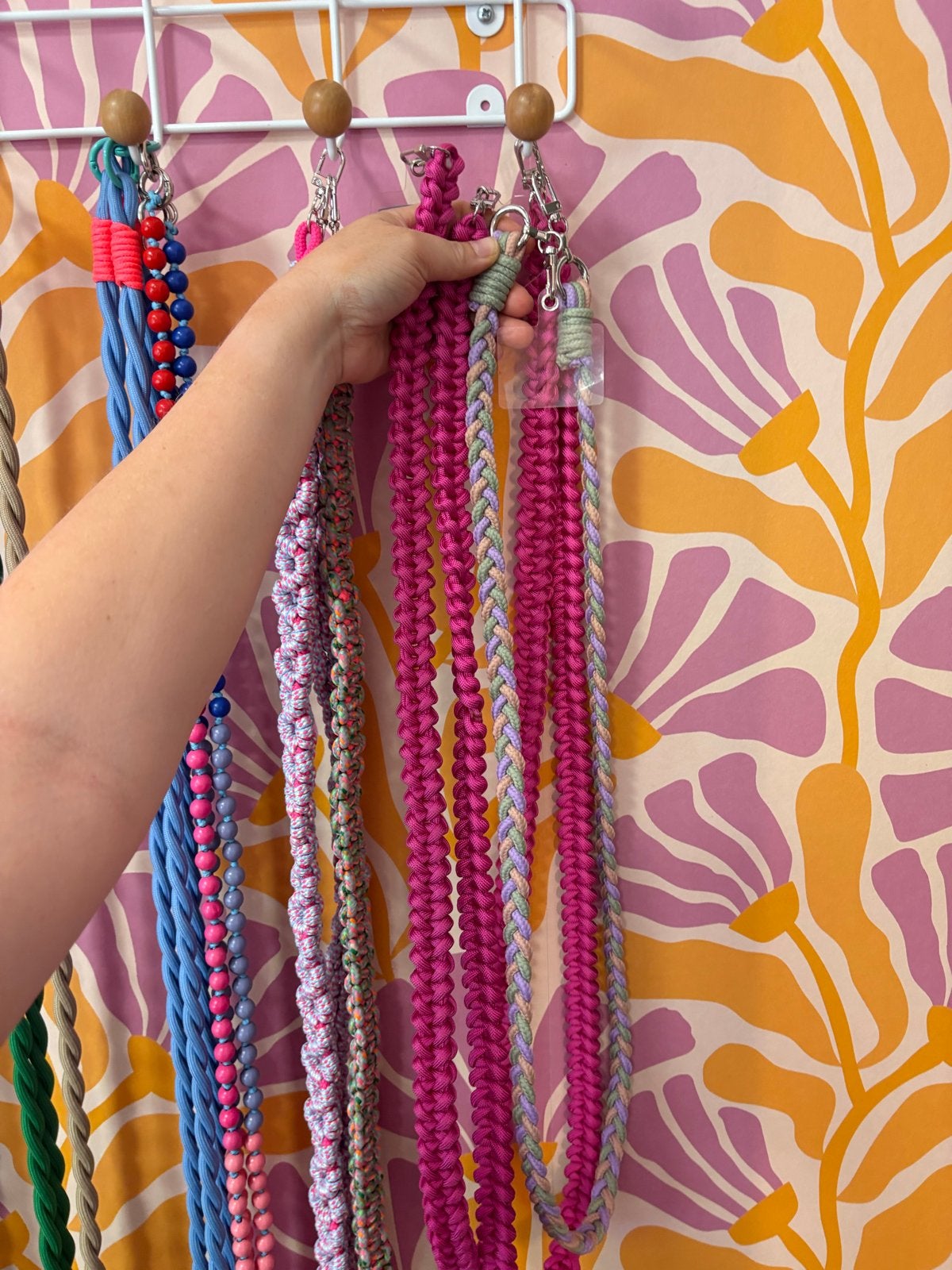 22 Kleurrijke Telefoonkoorden van Paracord - Braderie Verkoo, Ophalen of Verzenden, Nieuw, Overige typen