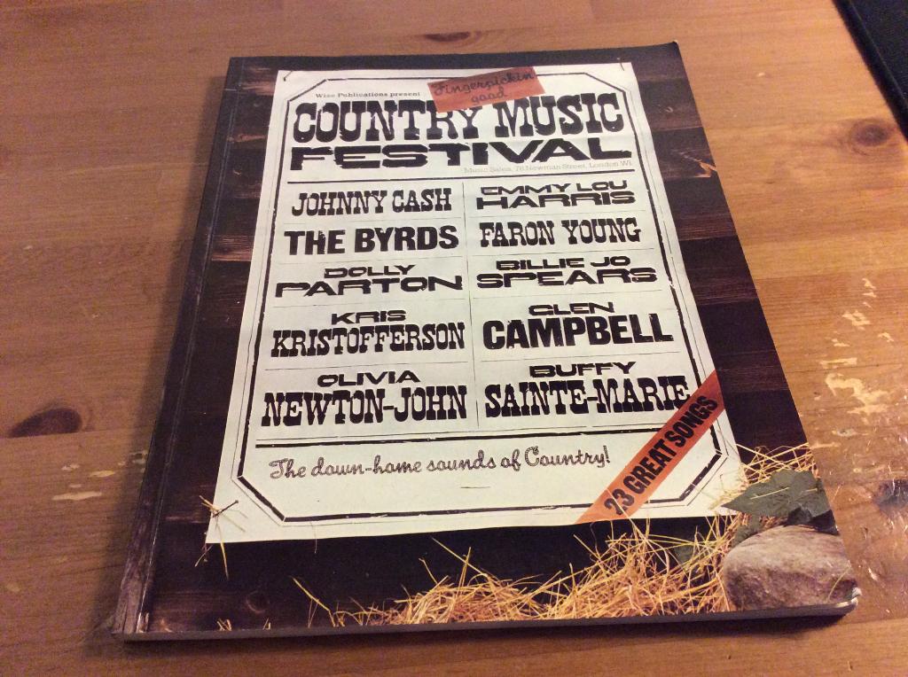 Country music festival 23 great songs gitaar / piano boek, Gebruikt, Gitaar, Ophalen of Verzenden, Thema